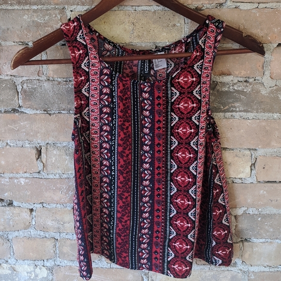 Divided Tops - Split back tank top